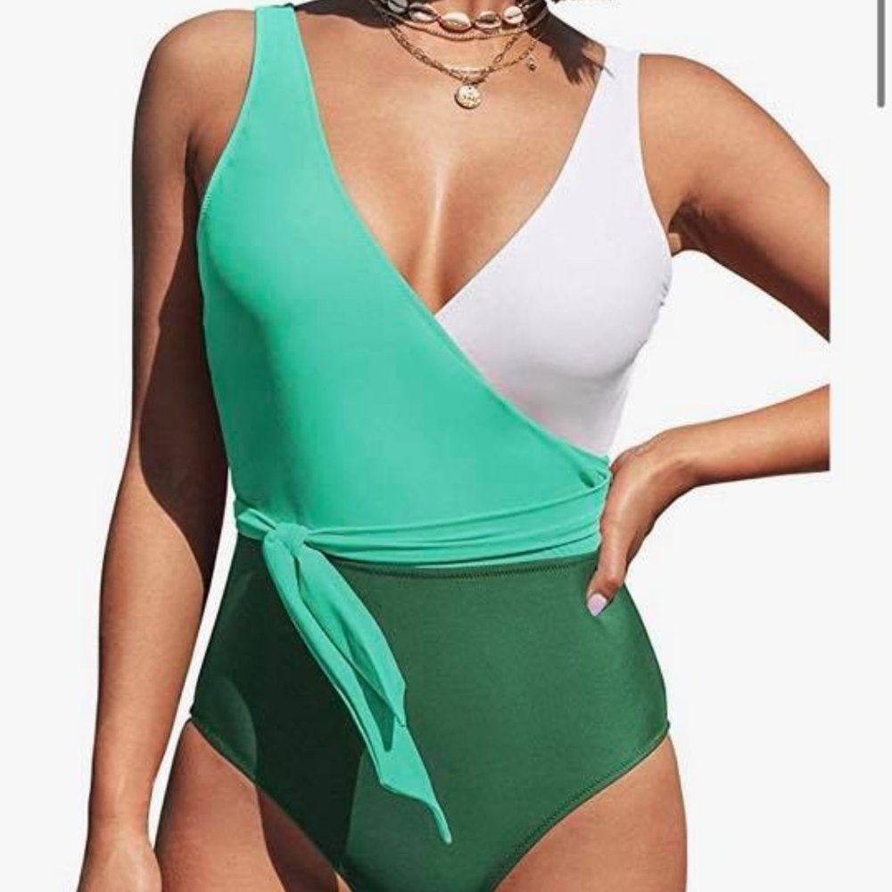 One piece swim suit
